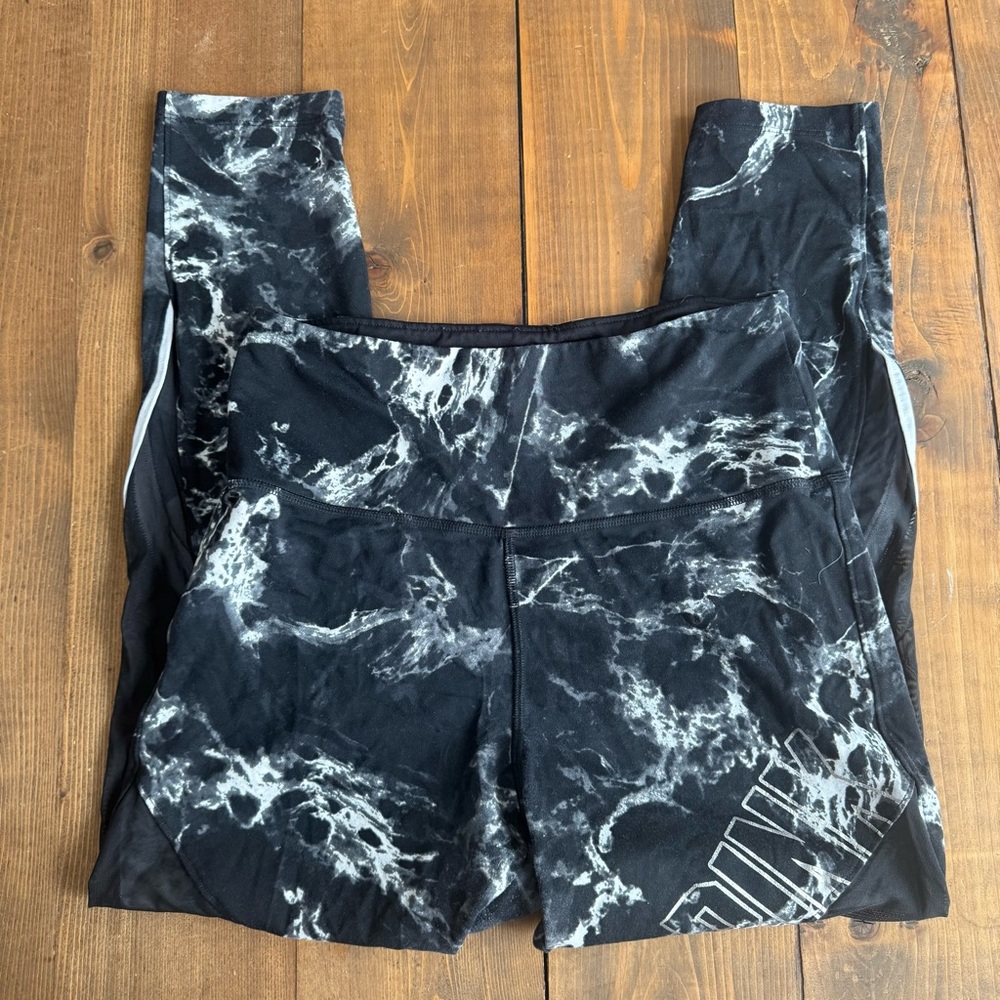 PINK Victoria's Secret Ultimate Black Tie-Dye Mesh Cropped Leggings